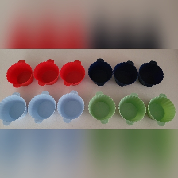 OXO Silicone Baking Cups - Picture 1 of 5